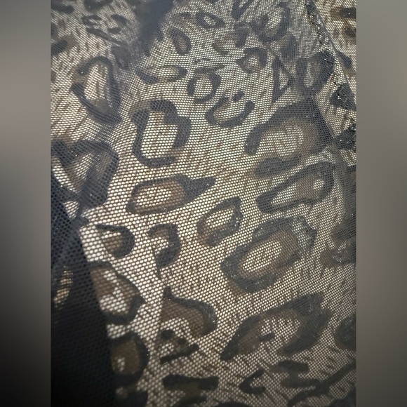 Fashion Stylish Leopard Print leggings size fit (6-8) - Picture 5 of 7